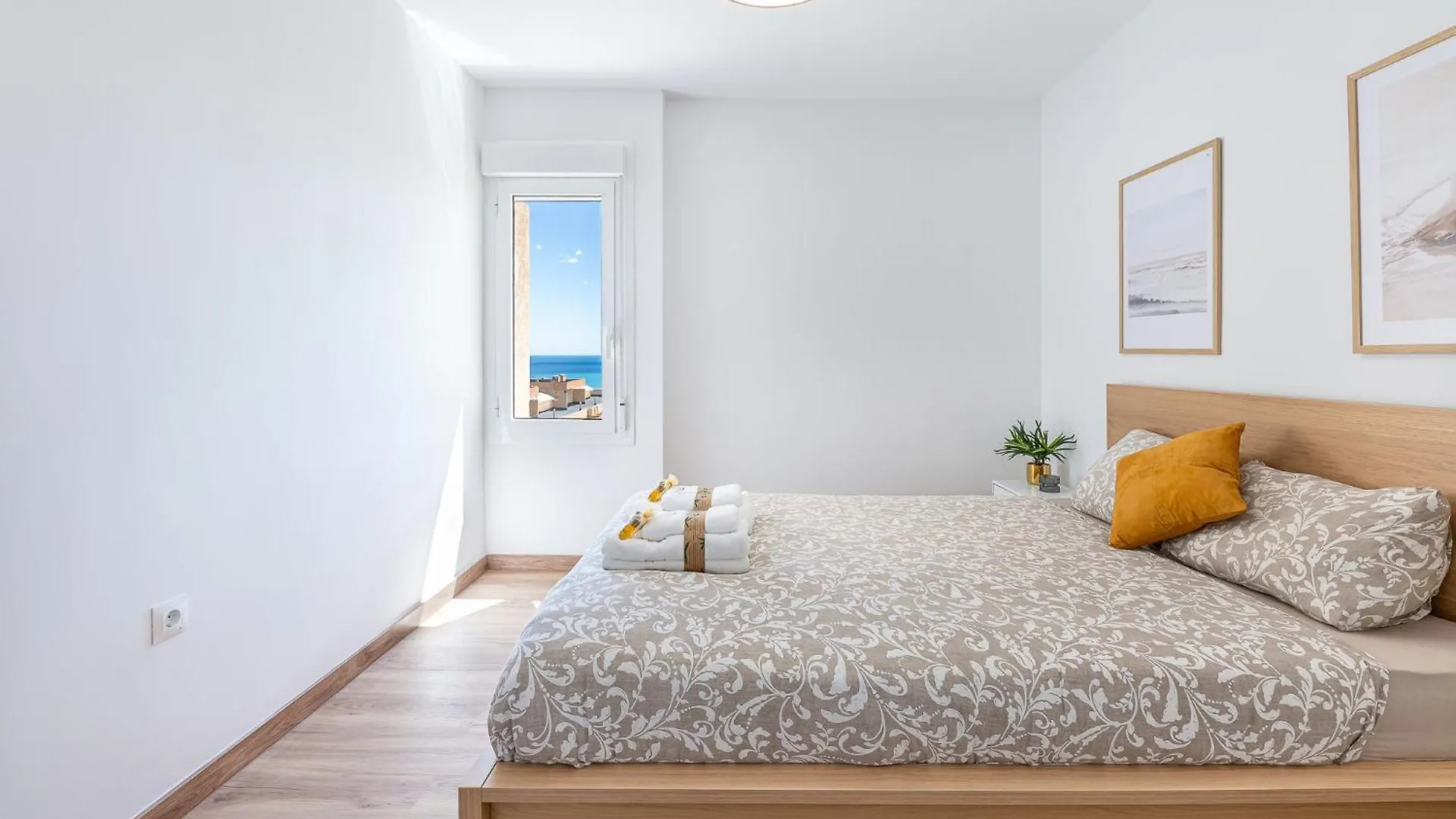 797 Holiday Rentals- Renovado Piso Con Hermosas Vistas En Iris Benalmadena 0*,  Spain