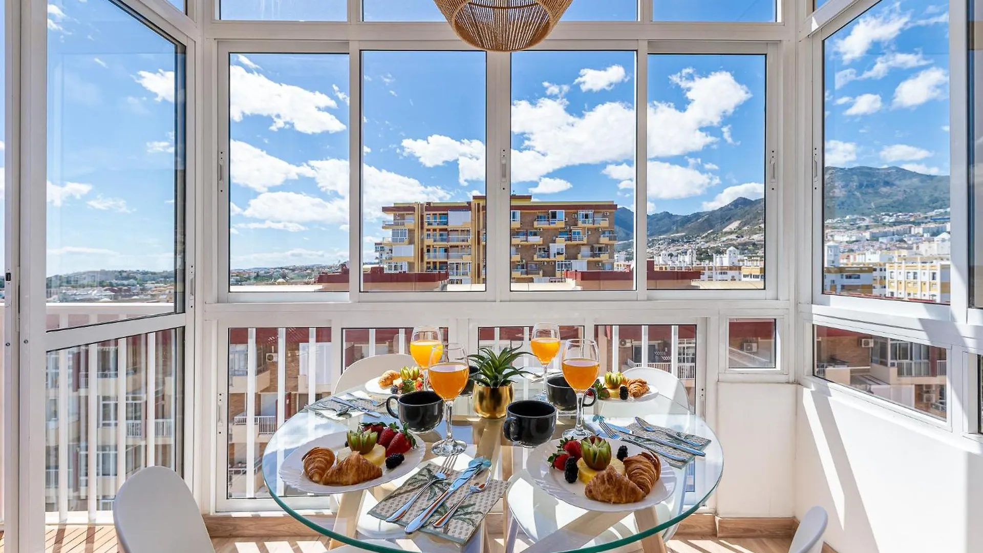 797 Holiday Rentals- Renovado Piso Con Hermosas Vistas En Iris Benalmadena 0*,