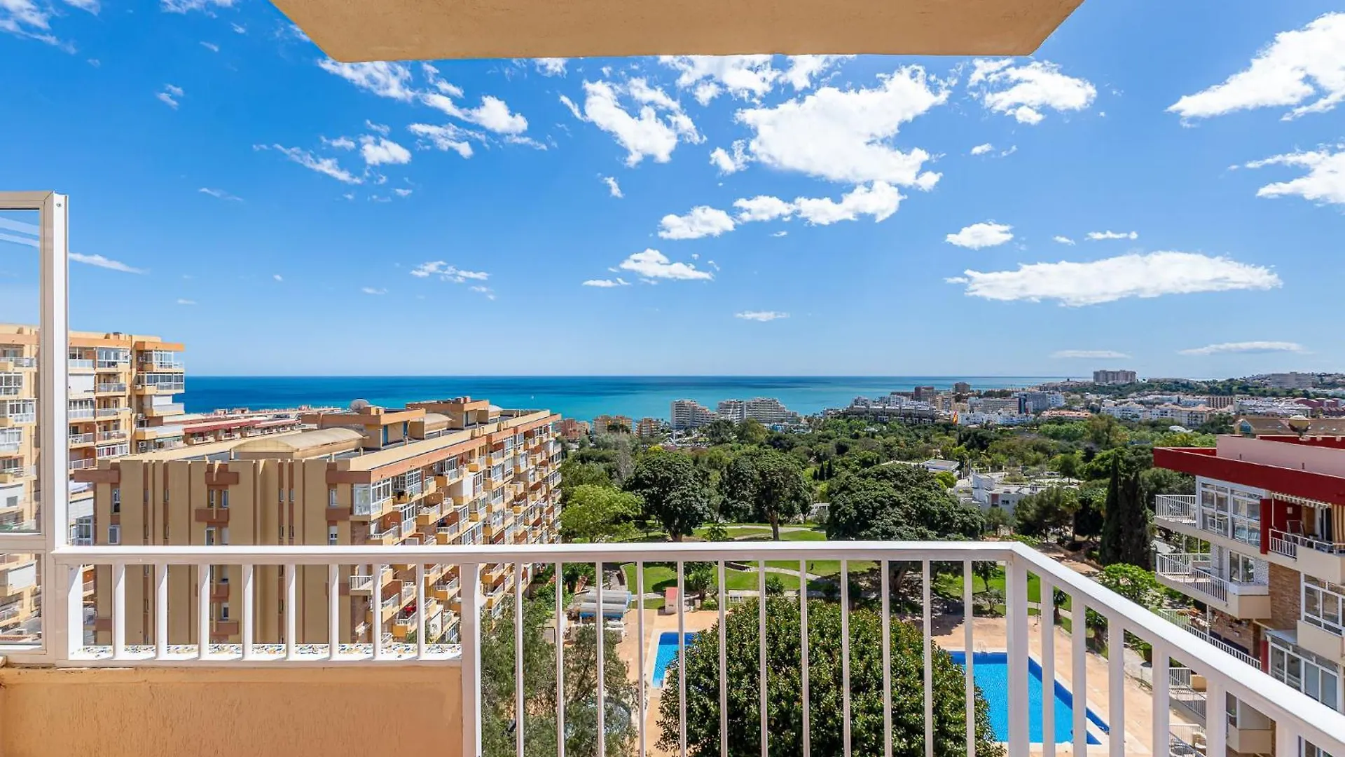 797 Holiday Rentals- Renovado Piso Con Hermosas Vistas En Iris Benalmadena Apartment