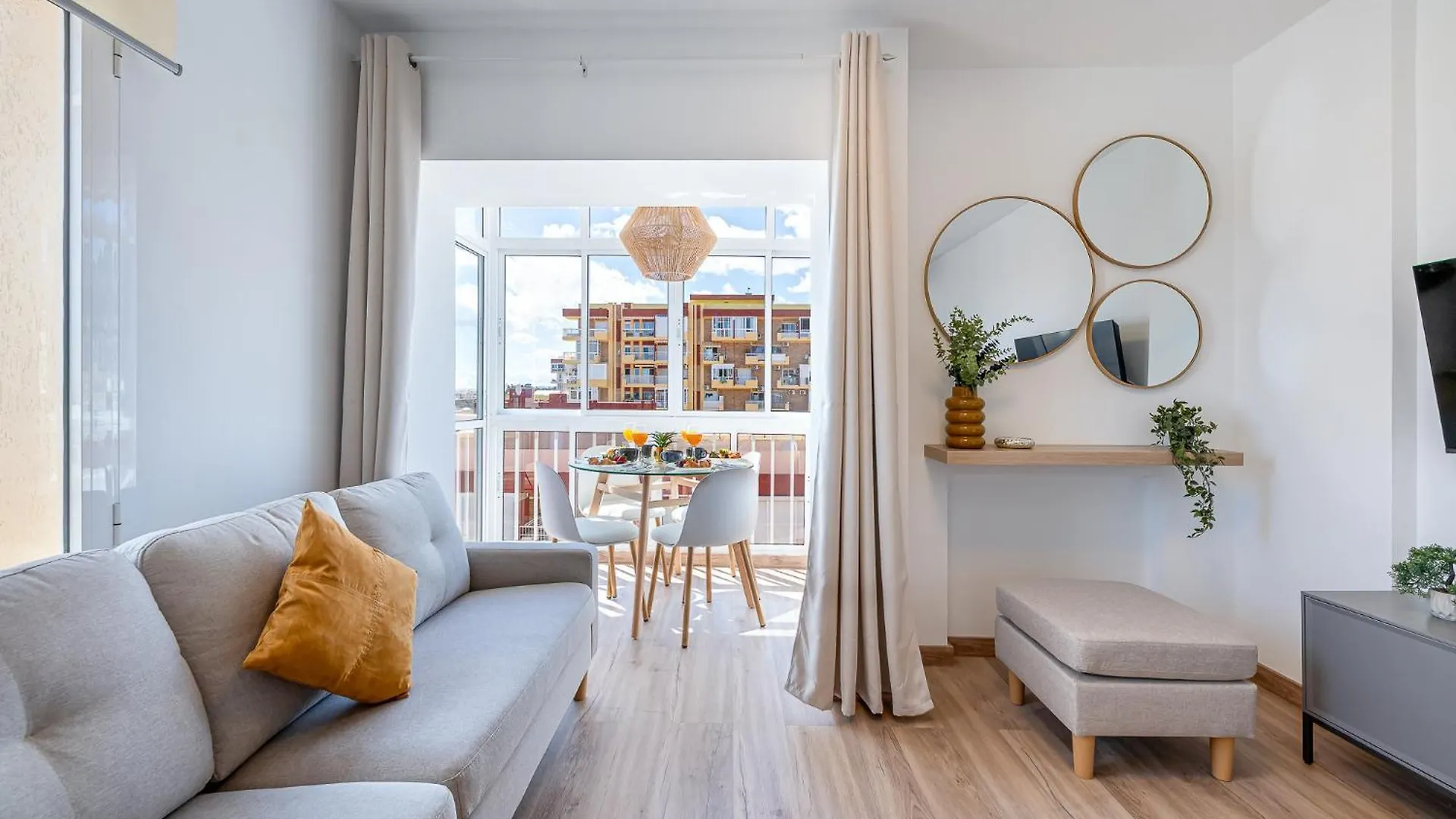 797 Holiday Rentals- Renovado Piso Con Hermosas Vistas En Iris Benalmadena