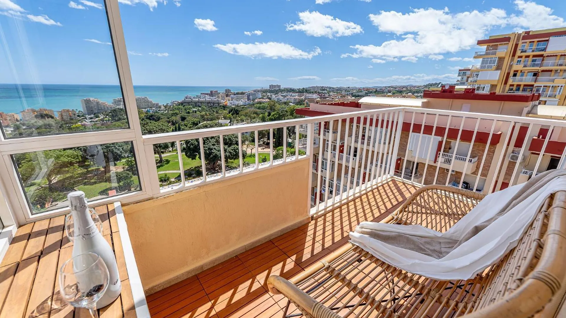 797 Holiday Rentals- Renovado Piso Con Hermosas Vistas En Iris Benalmadena Apartment